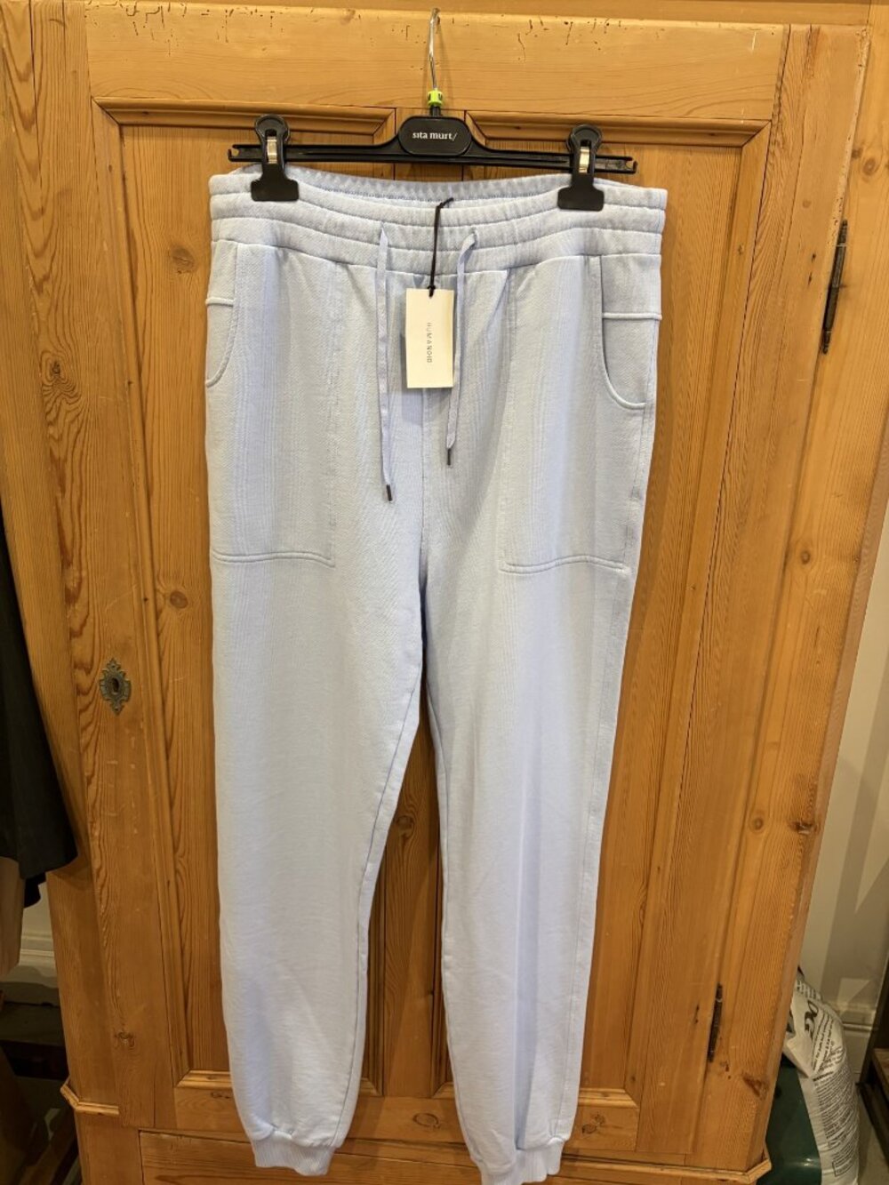 Humanoid joggers